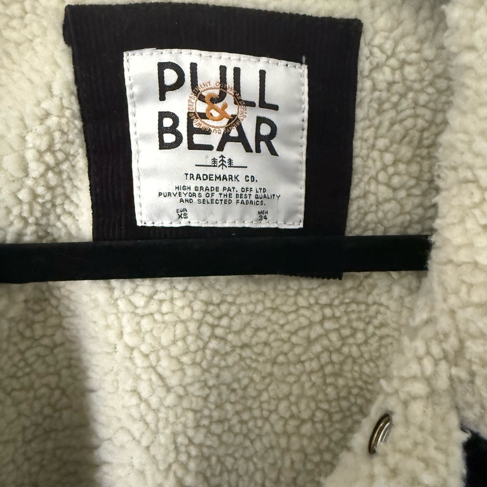 Pull&Bear Black Corduroy Jacket with Cream Sherpa Lining - Picture 6 of 7